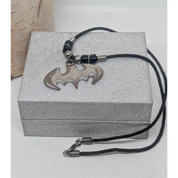 Batman Six Flags Discovery Kingdom Silver Pendant Rope Necklace - Picture 1 of 6